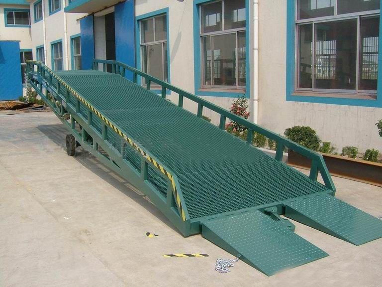吐鲁番登车桥厂家